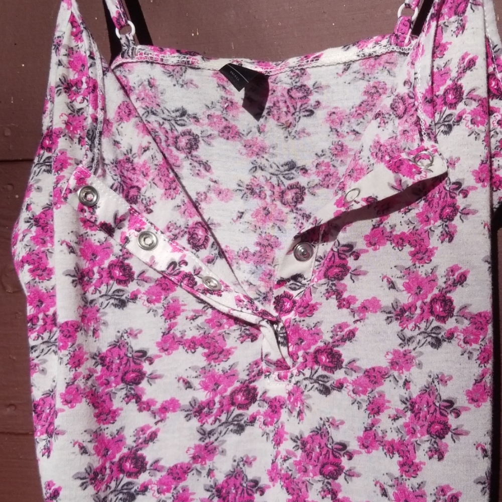 Tank top pink flowery pattern great condition smal